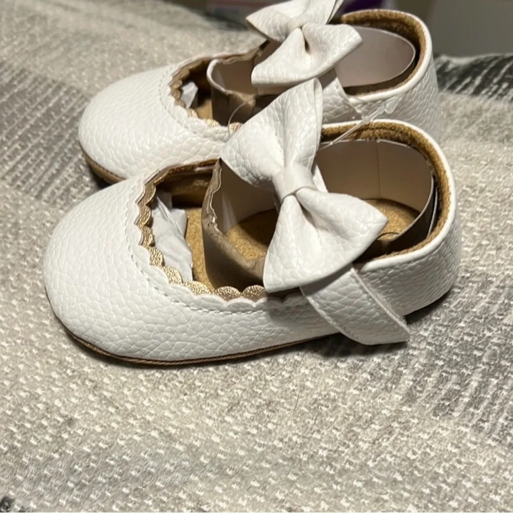 NWT HsdsBebe Infant Baby Girls Mary Jane Flats Bow Non-Slip SoftSole Dress Shoes
